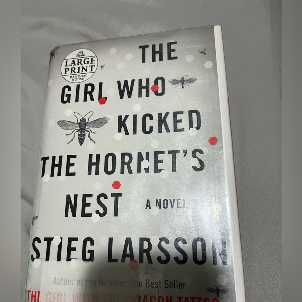Stieg Larsson Book Set - Picture 10 of 13